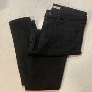 Levi’s 720 High Rise Super Skinny 28x30